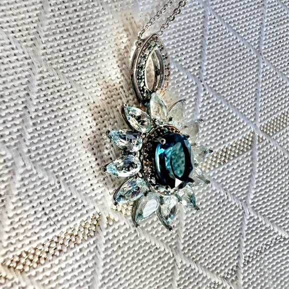 London Blue Topaz in Sterling Silver with Marquise Cut Sky Blue Topaz Stones - Picture 16 of 17